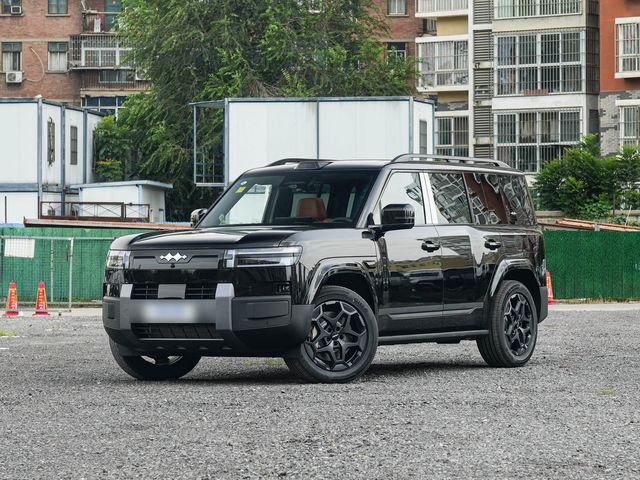 BYD Titanium 7 — перёд три четверти слева