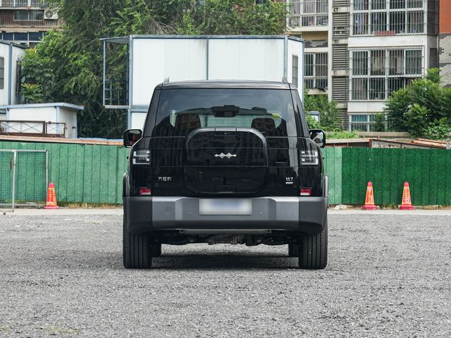 BYD Titanium 7 — вид сзади